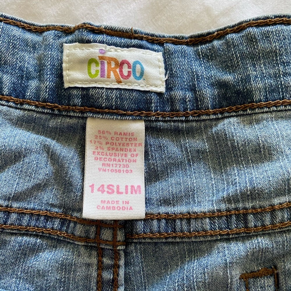 Shorts - Picture 2 of 3